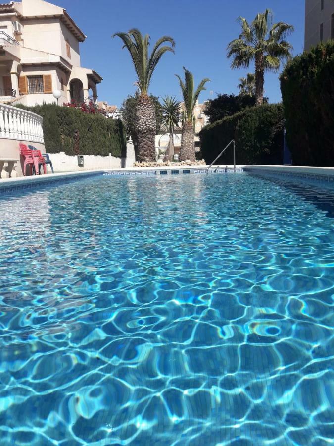 Residencia Alhambra Los Cisnes Torrevieja Extérieur photo